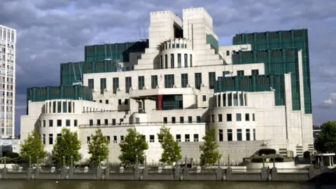 MI6 Introduces Deep Web Gateway to Attract Intelligence Sources in Russia